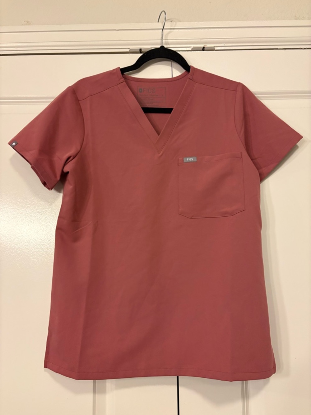 FIGS V-Neck Scrub Top in Dusty Rose